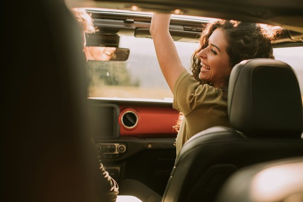 Comment organiser un road trip pour découvrir les cascades cachées de l'Islande : itinéraires et conseils ?